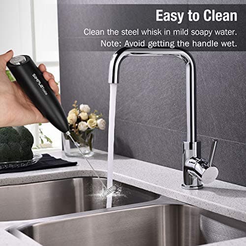 SimpleTaste Elektrischer Milchaufschäumer, 2-Batterietank, Edelstahl Standfuß, Starkmotor, Handheld Schaumbereiter (blac